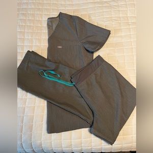 NWOT FIGS Women’s Livingston Scrub Pants - size Medium